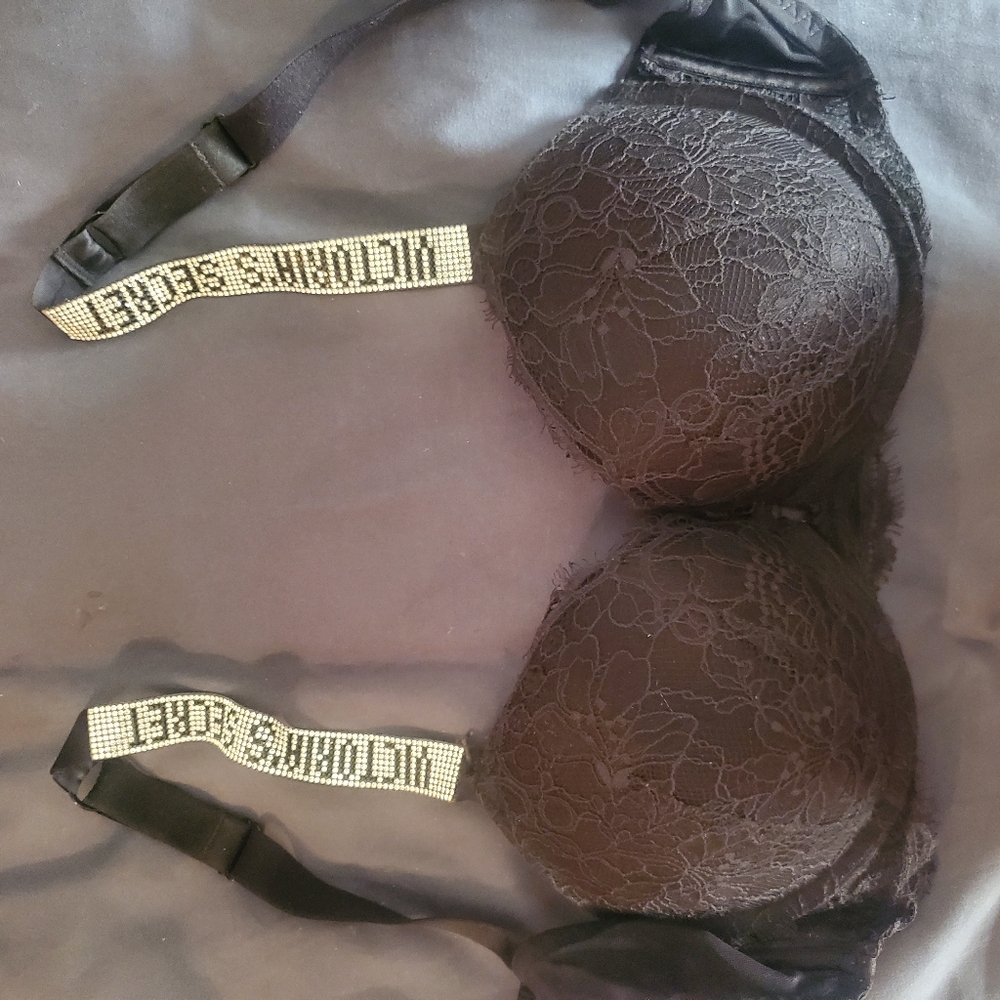 Victoria Secret Very Sexy push up